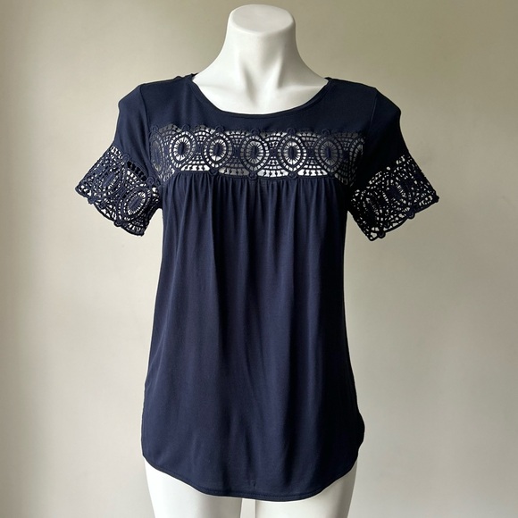 🌼 LOFT Crochet Lace Trim Top in Navy, XS - Picture 2 of 7